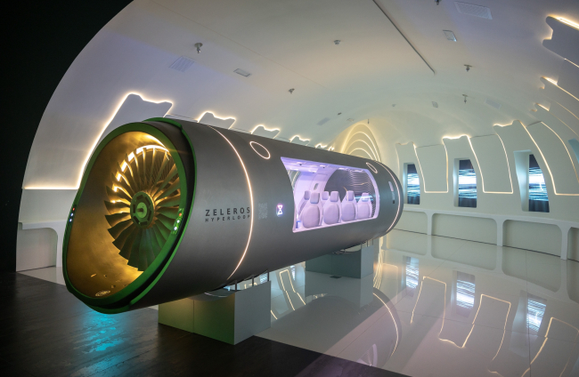 Hyperloop Zeleros en el Pabellón de Expaña de la Expo Dubai 2020. Créditos: MDXB
