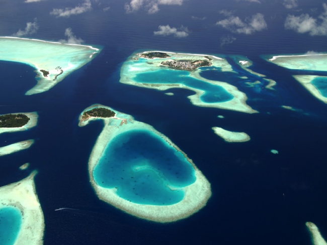 Atolones de arrecife de coral en las Maldivas