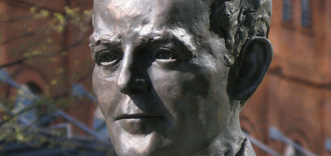 Busto conmemorativo de Georg Elser en Berlín. Fuente: Wikimedia Commons.