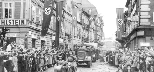 Fotografía tomada en Viena durante el 'Anchsluss', la anexión de Austria a Alemania en 1938. Fuente: Wikimedia Commons