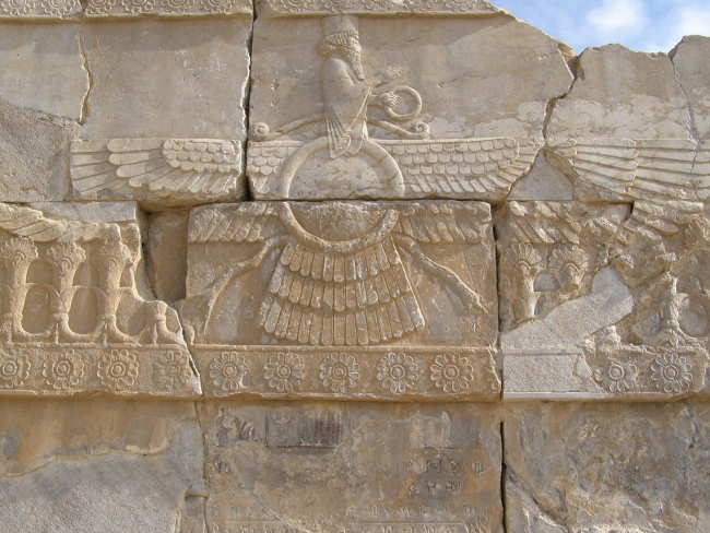 Faravahar, el símbolo del zoroastrismo. Imagen: Wikicommons