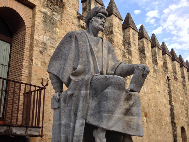 Estatua de Averroes. Imagen: Wikimedia Commons