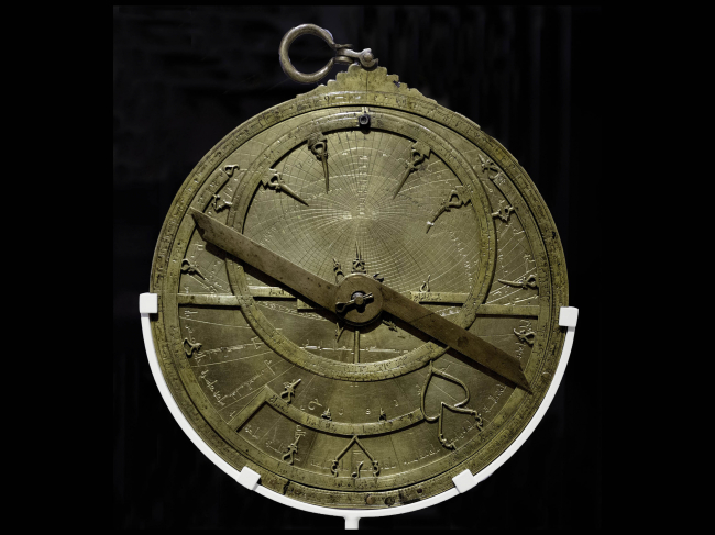 Astrolabio del siglo XI. Imagen: Wikimedia Commons