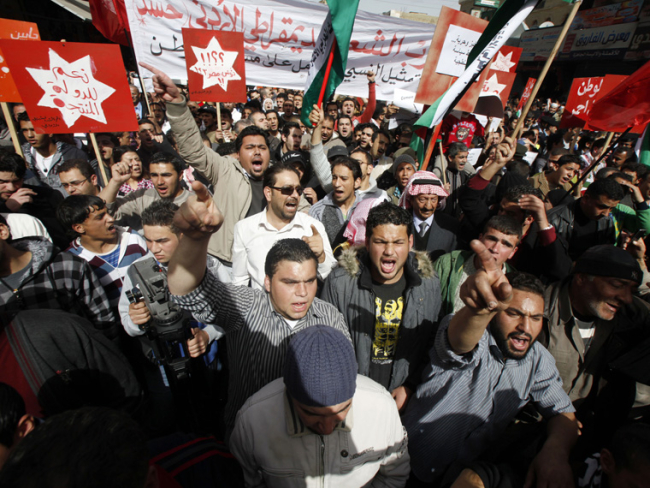 Miles de personas protestan contra el Gobierno en Amman, el 25 de febrero de 2011. / Salah Malkawi. Getty Images